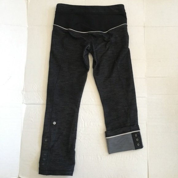 Lululemon denim Ride Button On Crop scalloped hem - Picture 10 of 10